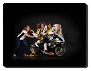 Trois femmes au départ des 6 Heures Moto de Spa !