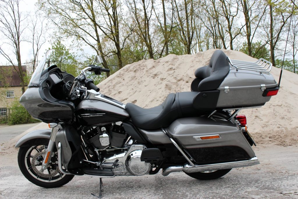 Jim essaie la Harley Davidson Road Glide IMG_6604-1024x682