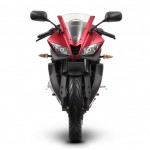 2014-Yamaha-YZF-R125-EU-Anodized-Red-Studio-008