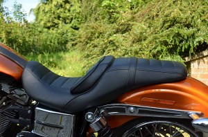 Harley-Davidson Dyna Low Rider 2014 sur un vent de nostalgie