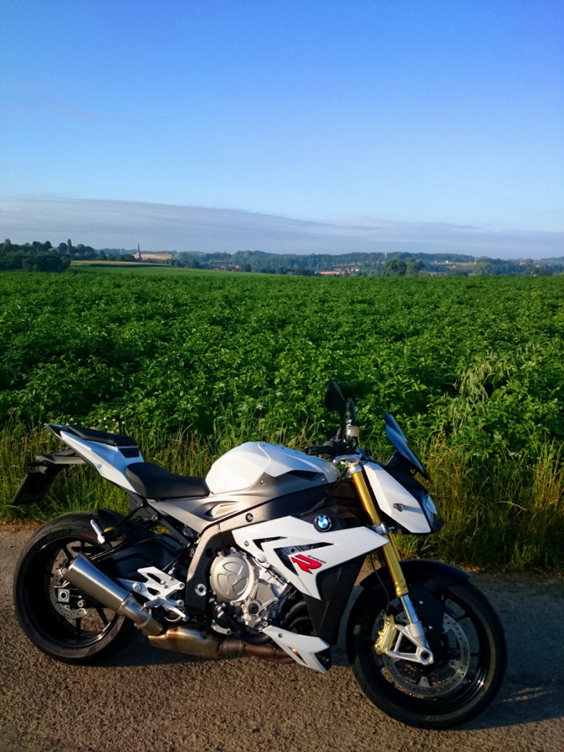 BMW S1000R: le mieux est l’ennemi du bien