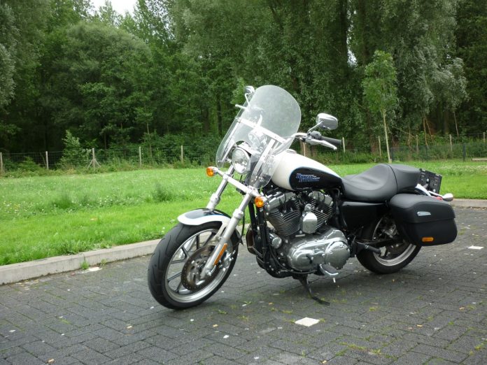 Harley Davidson Sportster 1200 Superlow Touring