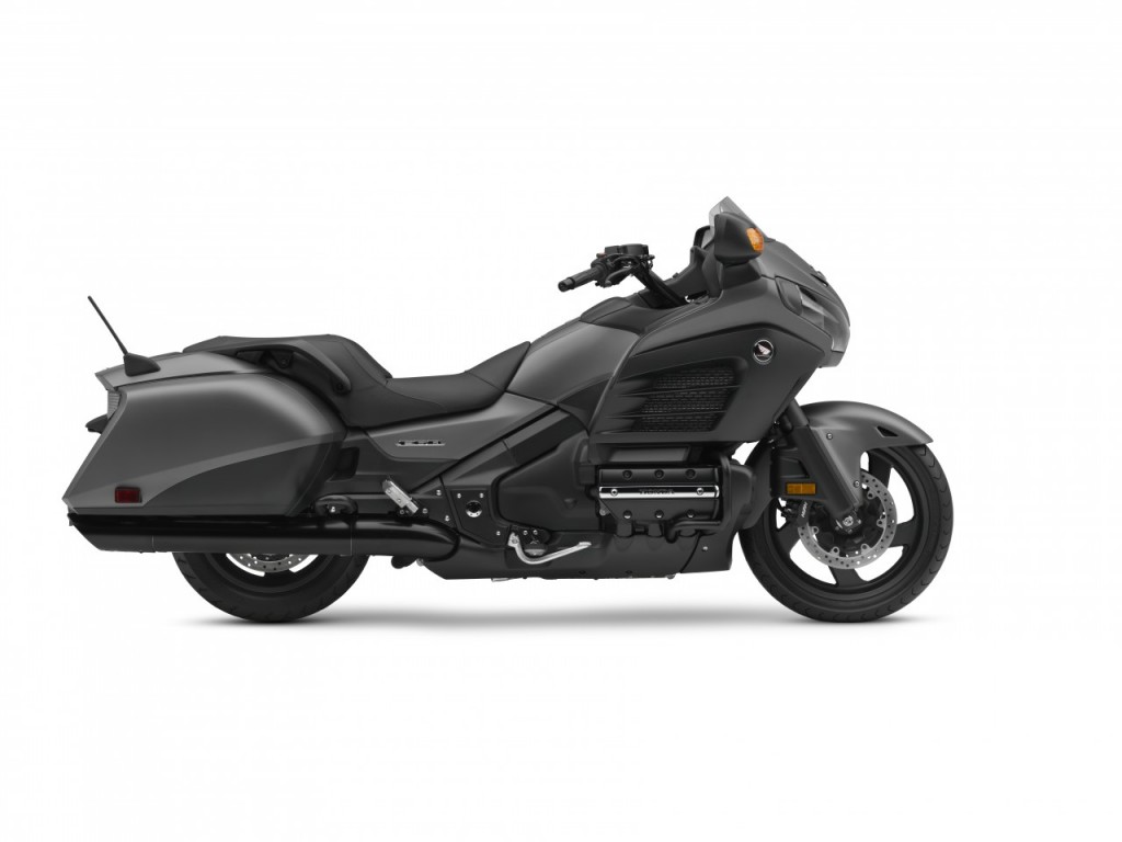 Du neuf chez Honda : la VFR800X, une Goldwing anniversary et une F6B 2015