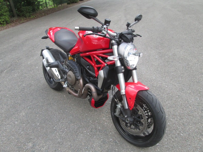 Ducati Monster 1200