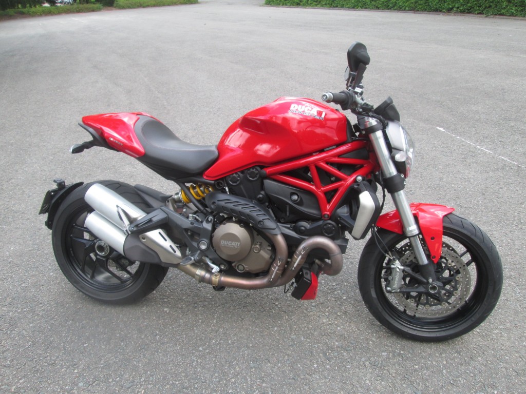 Ducati Monster 1200