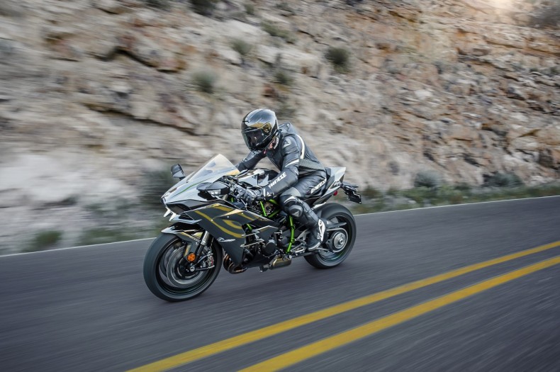 Les Kawasaki dévoilées à Milan : 1400 GTR, H2, 250 SL, Z250SL et Z300 Kawasaki H2 2015