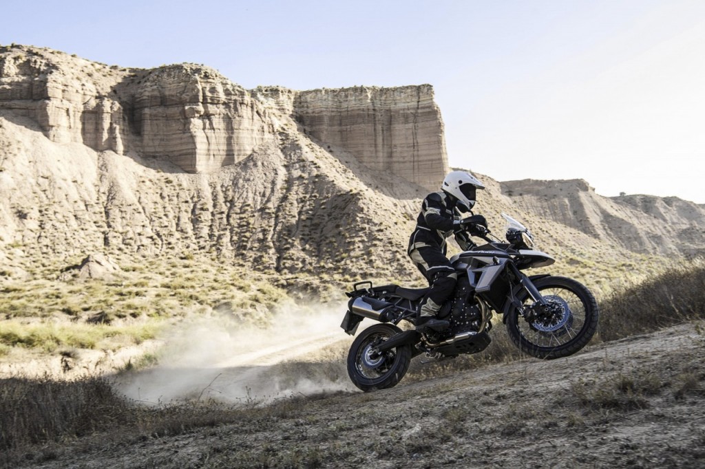 Ca bouge aussi chez Triumph : nouvelles Tiger 800, Thunderbird Nightstrom et Rocket X