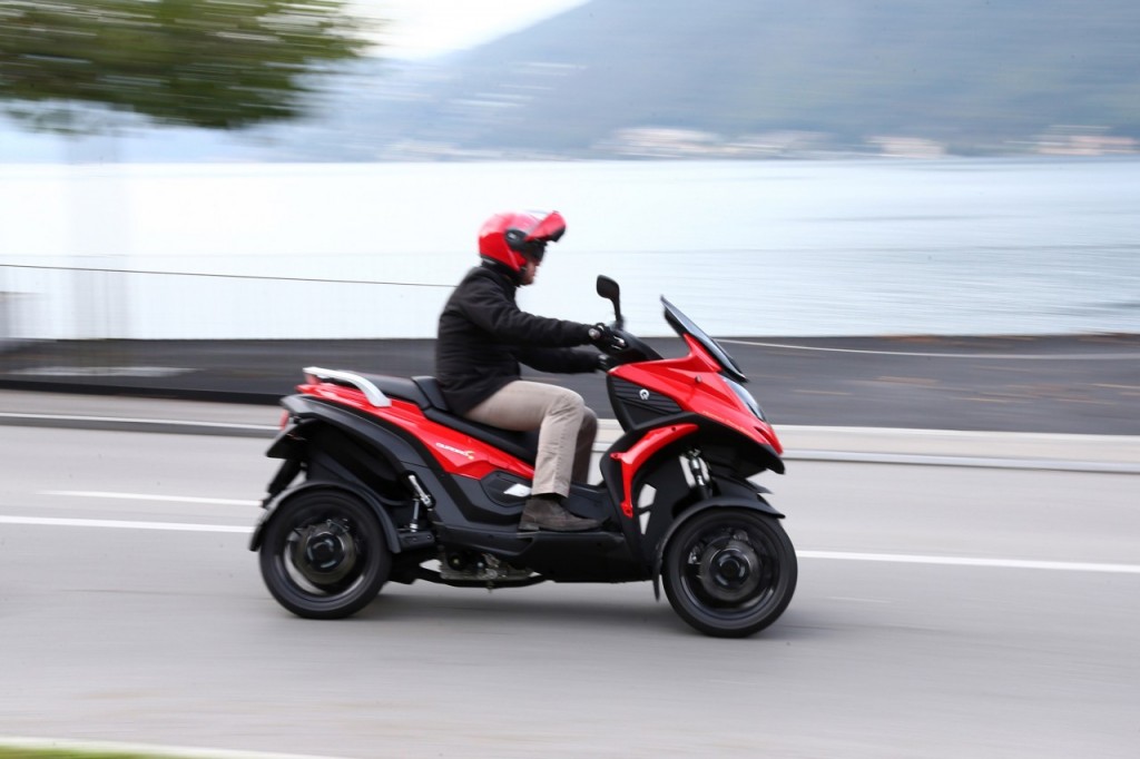 Le scooter 4 roues Quadro4