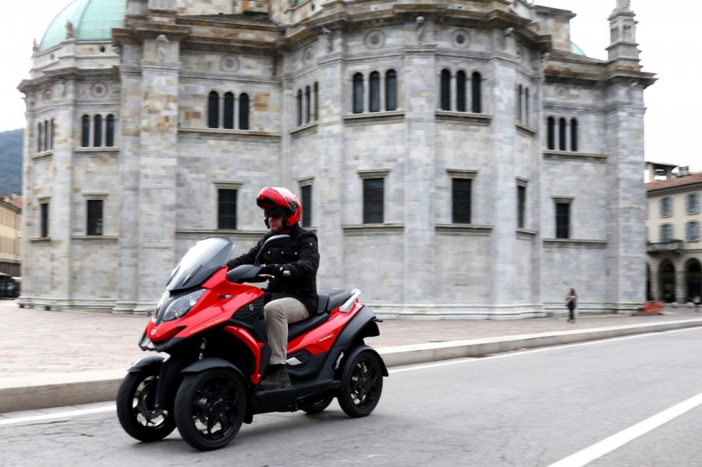 Le scooter 4 roues Quadro4