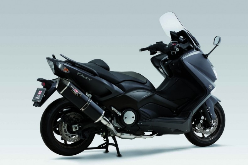 Le T-Max résolument sportif en Yoshimura