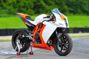 KTM RC4 oui mais en fait, un kit sur une Duke 690