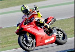 Rossi teste sa condition physique à  Misano