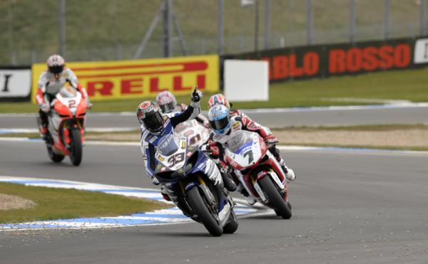 Melandri et Checa princes de Donington