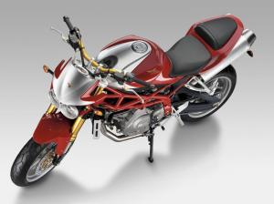 Essai de la Moto Morini 1200 Corsaro