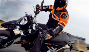 KTM 690 Supermoto Prestige &#8211; Fun d&rsquo;abord mais encore&#8230;