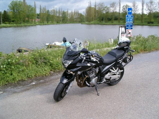 Suzuki Bandit 1200 S &#8211; Roadster au gros coeur pour gros bras.