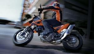 KTM 690 Supermoto Prestige &#8211; Fun d&rsquo;abord mais encore&#8230;