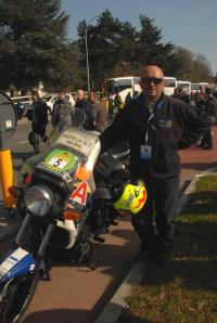 Dans le ballet des motards du Tour des Flandres