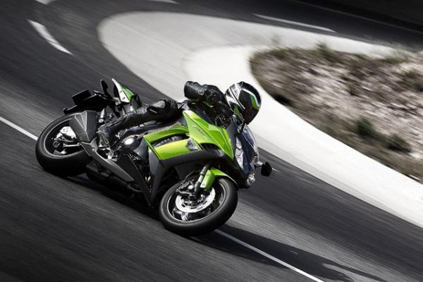 Kawasaki Z1000SX 2011: rencontre d&rsquo;un nouveau type