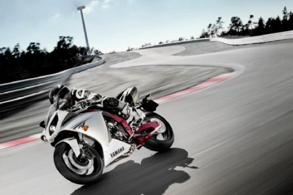 Yamaha R1 Big Bang &#8211; 2009