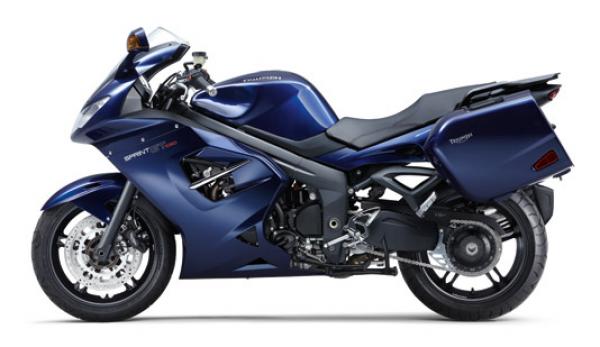 Triumph annonce la Sprint ST 2011!