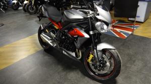 Triumph Street Triple R &#8211; 675 &#8211; 2013