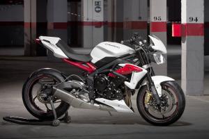 Triumph Street Triple R &#8211; 675 &#8211; 2013