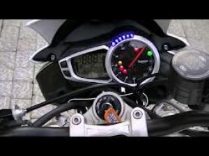 Triumph Street Triple R &#8211; 675 &#8211; 2013