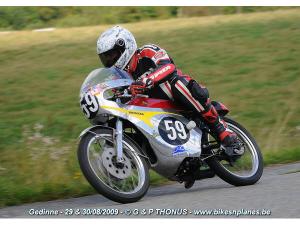 Moto zoom au Coupe moto Légende à  Dijon