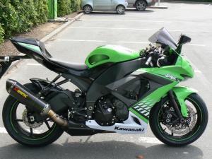 ZX10R Vs Gsxr 1000 2010 : comparatif à  contre-sens