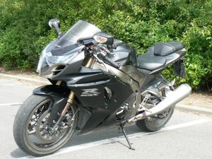 ZX10R Vs Gsxr 1000 2010 : comparatif à  contre-sens