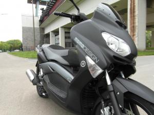 Yamaha X Max 250 Momo Design le petit frère a le look