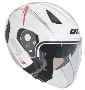 Givi X.03 , le crossover devient à  la mode.