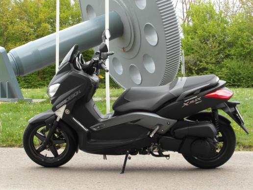 Yamaha X Max 250 Momo Design le petit frère a le look