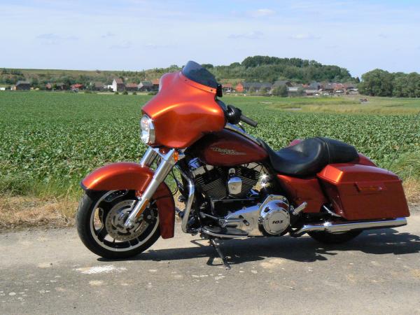 Harley-Davidson Street Glide 2011 : devenez le roi de la route.