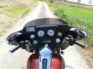 Harley-Davidson Street Glide 2011 : devenez le roi de la route.