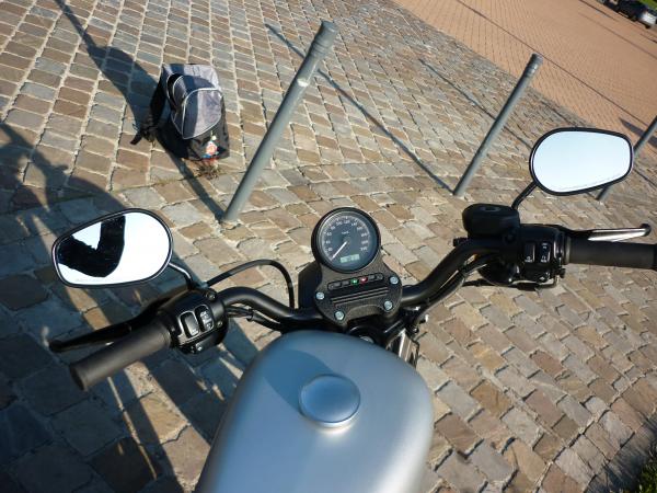 harley-davidson-sportster-883-iron