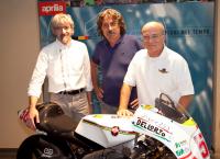 Aprilia offre la Gilera RSA 250 à  la fondation Marco Simoncelli