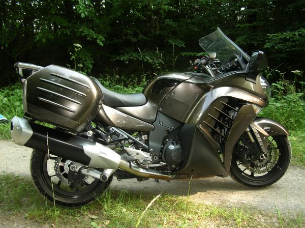 KAWASAKI GTR 1400