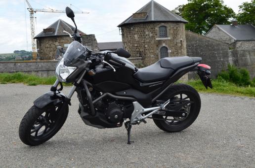 HONDA NC 700 S : UN ROADSTER LOW COST MAIS HIGH TECH POUR 2012