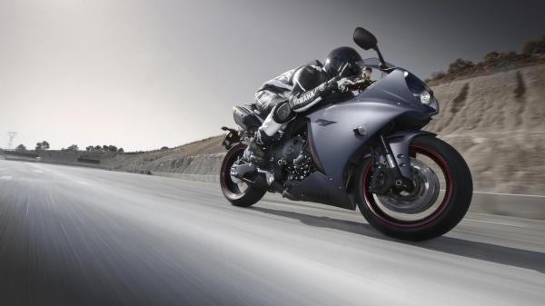 yamaha-r1-2012