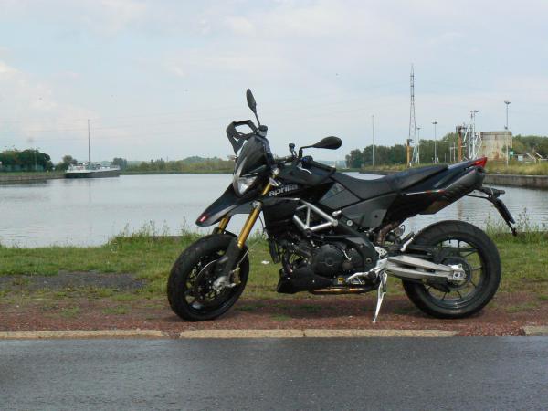 Aprilia Dorsoduro 1200 : il mostro!