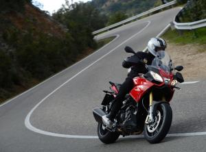 Aprilia Caponord 1200 : pour les voyageurs pressés