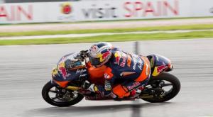 Sandro Cortese est le premier vainqueur du Championnat du Monde Moto3Ã¢â€žÂ¢.