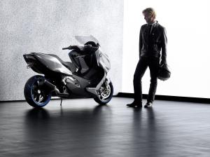 2011 : BMW Concept C : un méchant gros scooter