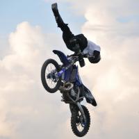 Ride Attack Fmx Team : freestyle et acrobaties sur moto-zoom.com