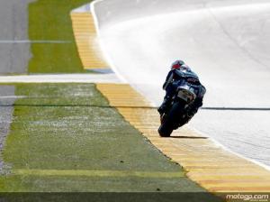 Spies réussit sa première course MotoGP avec Yamaha