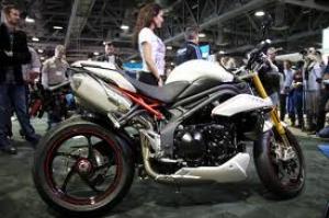 Triumph Speed Triple R &#8211; 2012