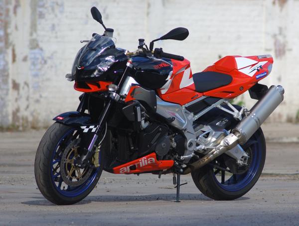 Aprilia Tuono R