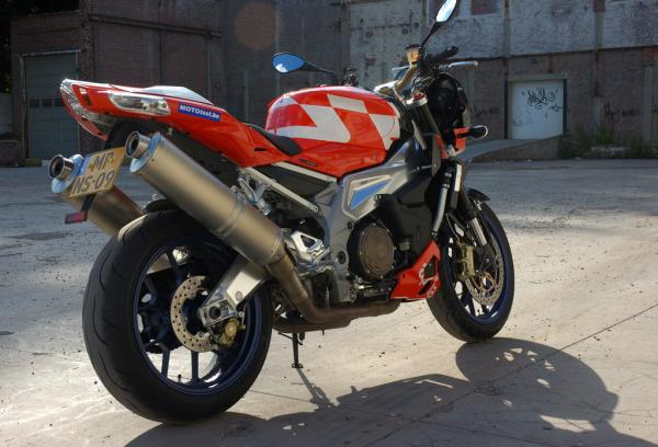 Aprilia Tuono R